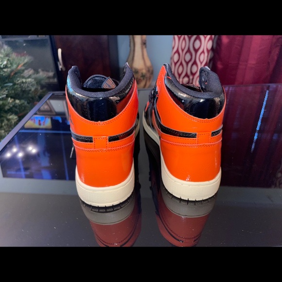 Jordan 1 Shattered Backboard 3.0 - Picture 2 of 4